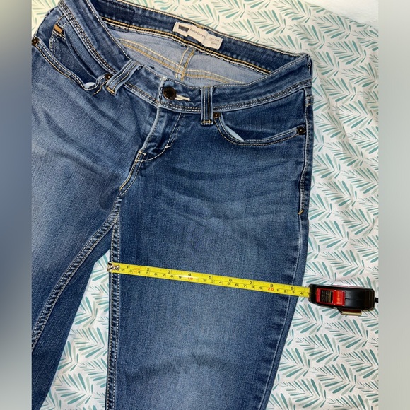 Levi’s Bold Curve Low Rise Skinny Jeans - Size 28/32 - Picture 7 of 9